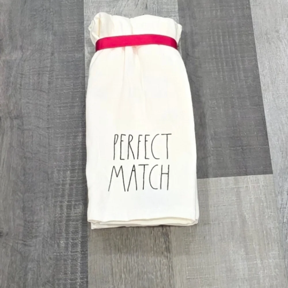 Rae dunn artisan collection valentine 100% cotton set of 2 kitchen Towels New